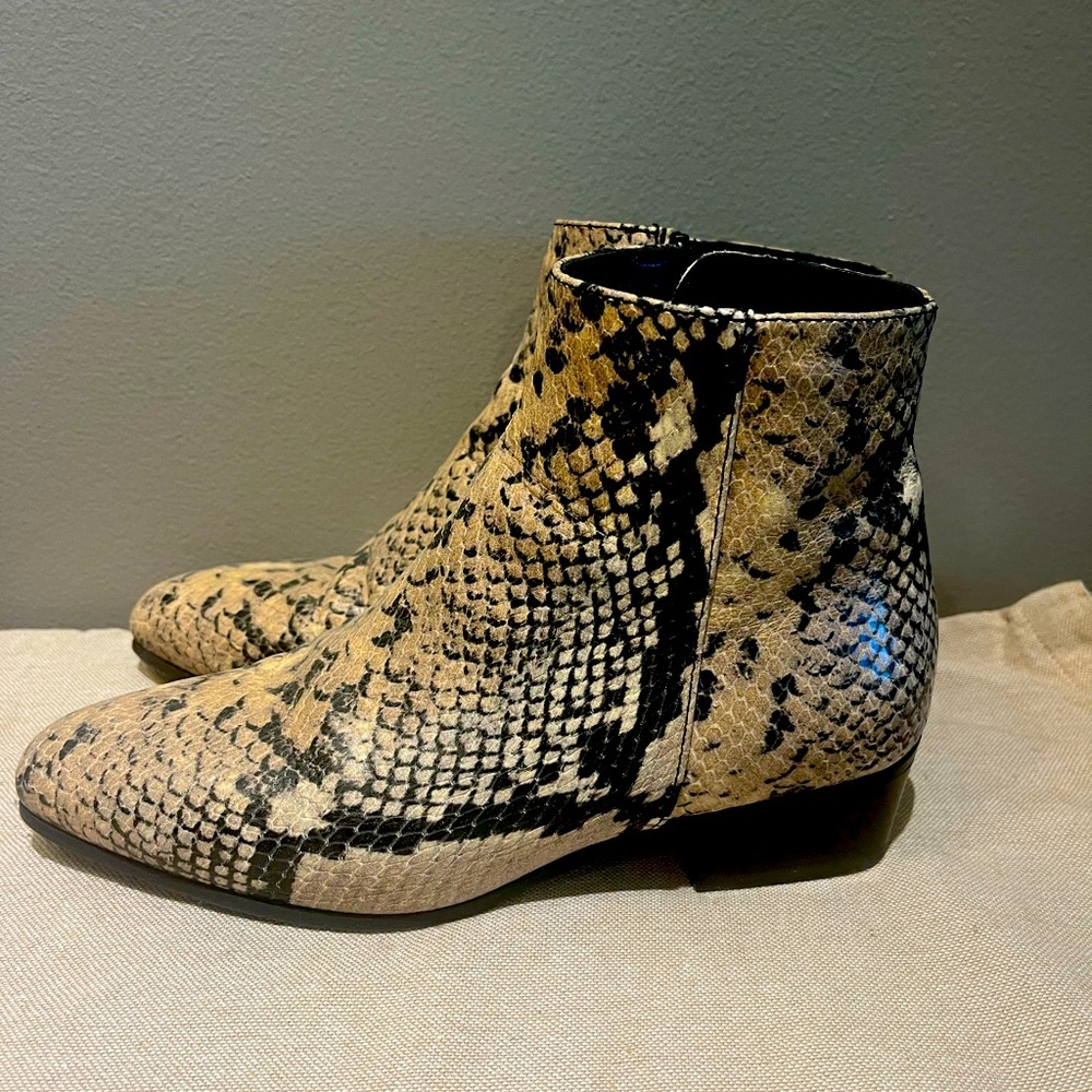 Aquatalia made in Italy size 6.